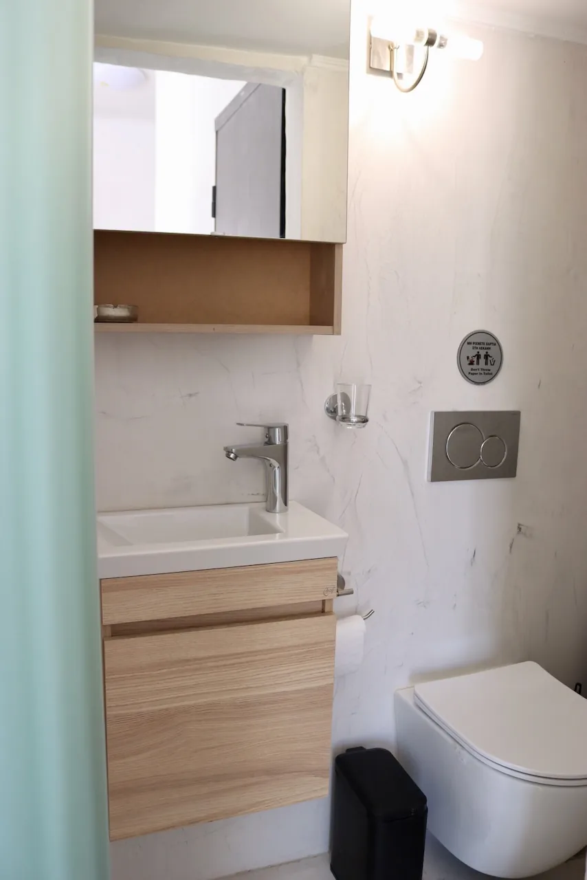 Modern bathroom